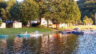 Camping La Romiguiere : La camping au bord du lac